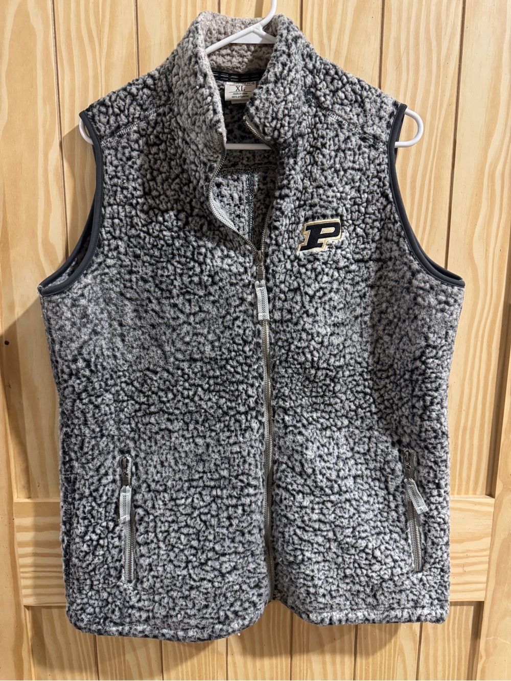 PURDUE UNIVERSITY BLACK AND WHITE SHERPA FULL ZIP VEST—XL